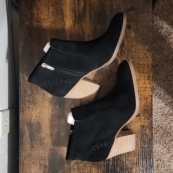 Marc Fisher black suede booties - Picture 9 of 11